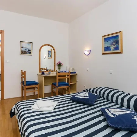 K-apartments